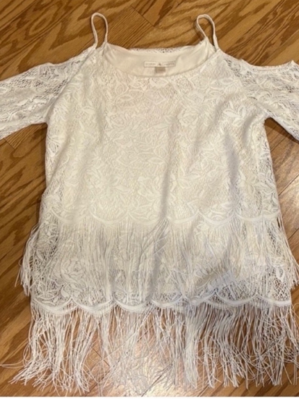 Boston Proper Lace Fringed Cold Shoulder White Top Womens Medium Coastal Cowboy